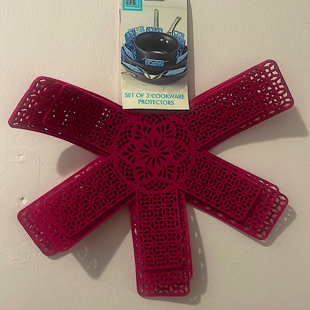 Set of 3 cookware protectors